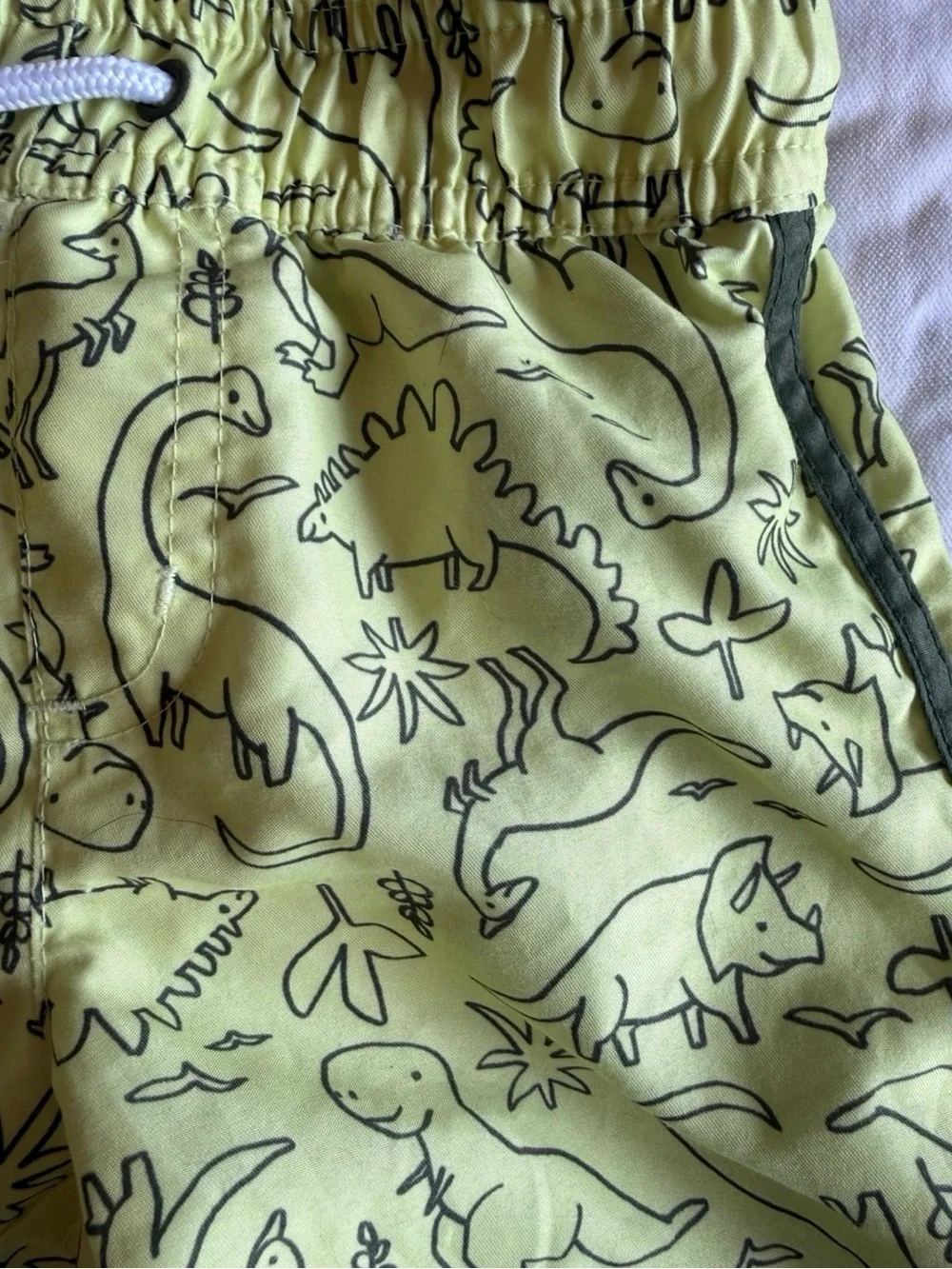 Cat & Jack Dinosaur Print Shorts Toddler 2T Yellow Green